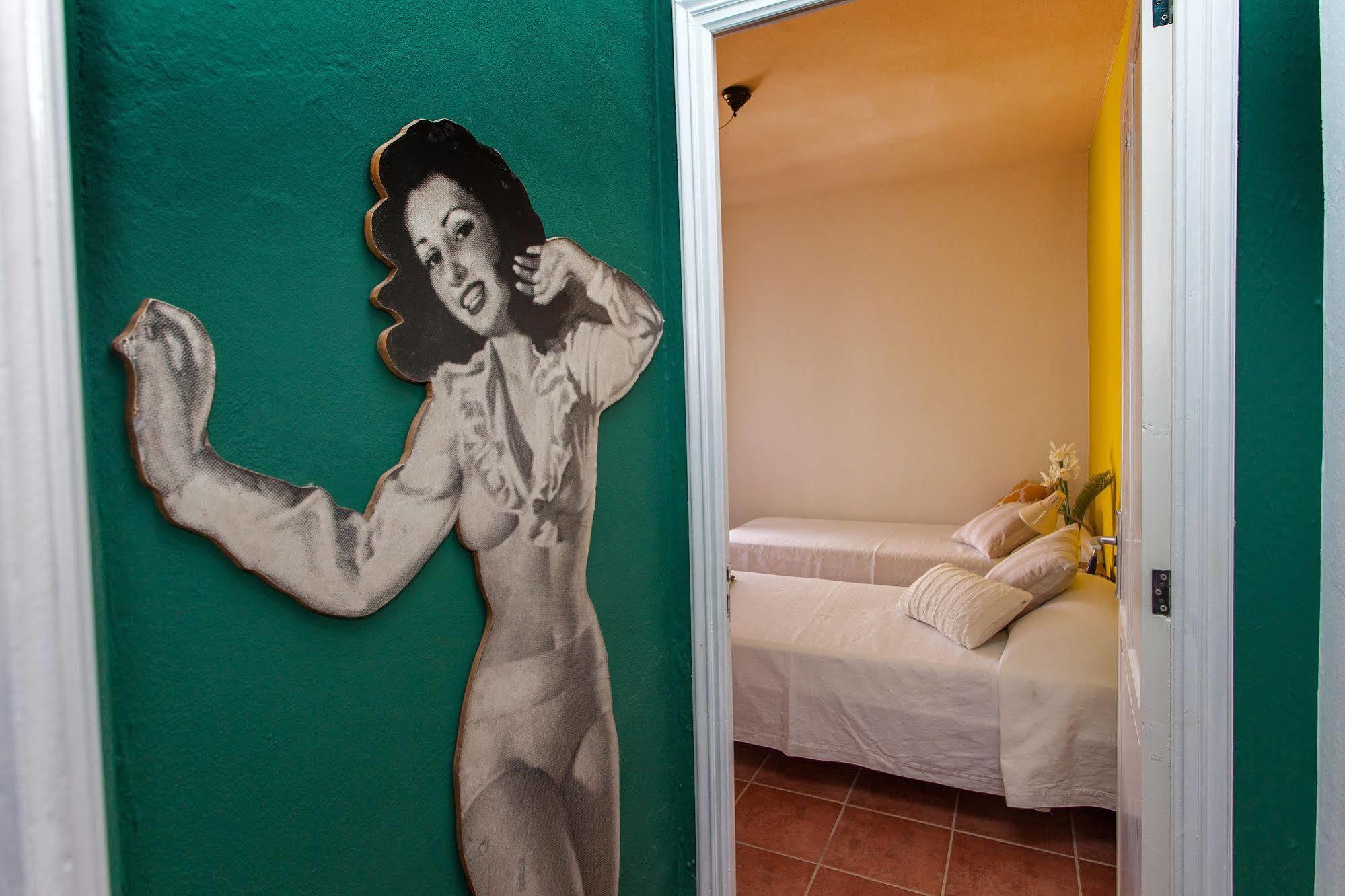Cosmos Grand Hostal Sant Francesc de s'Estany Экстерьер фото
